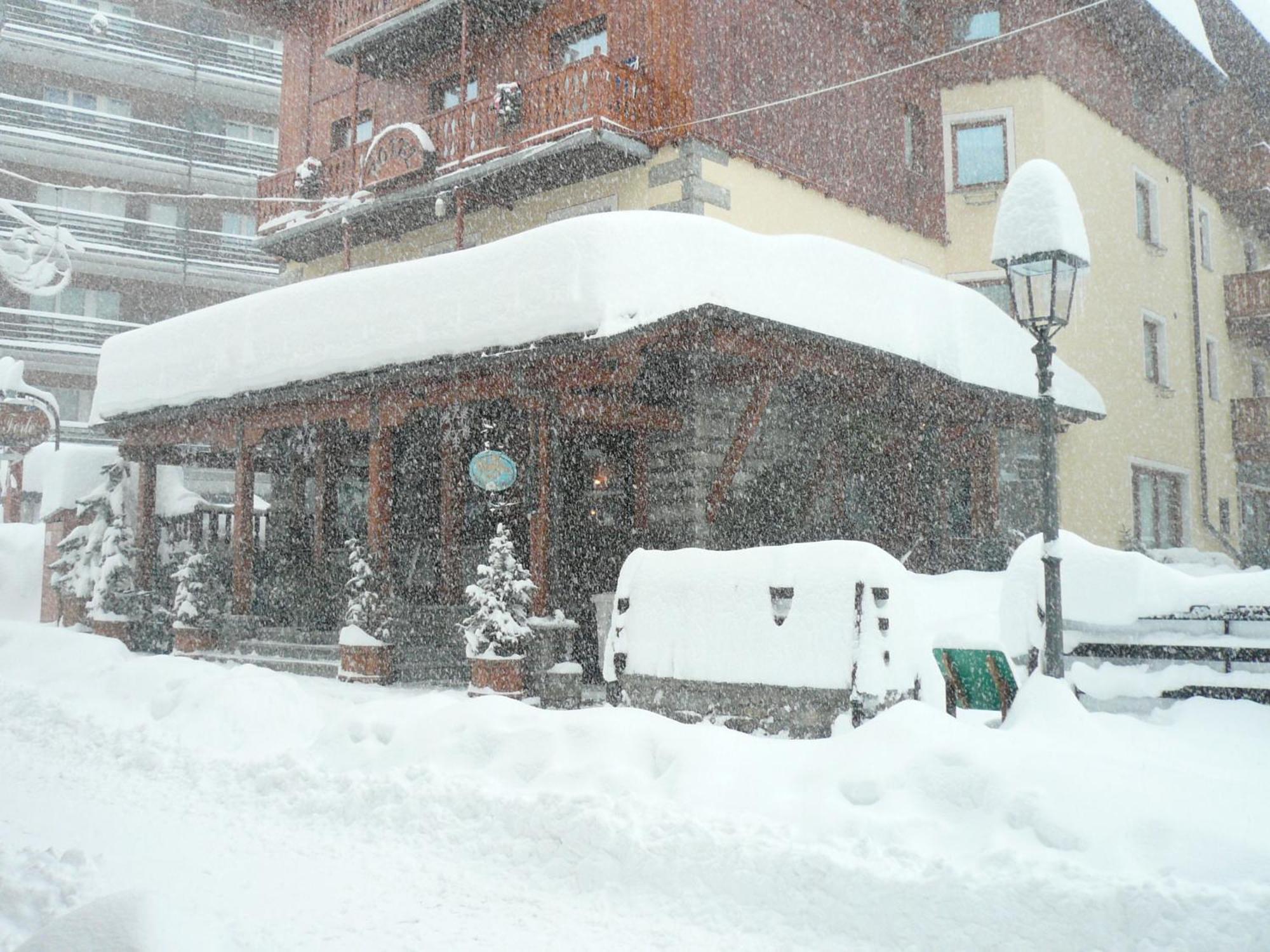 Hotel Mignon Breuil-Cervinia Exterior photo