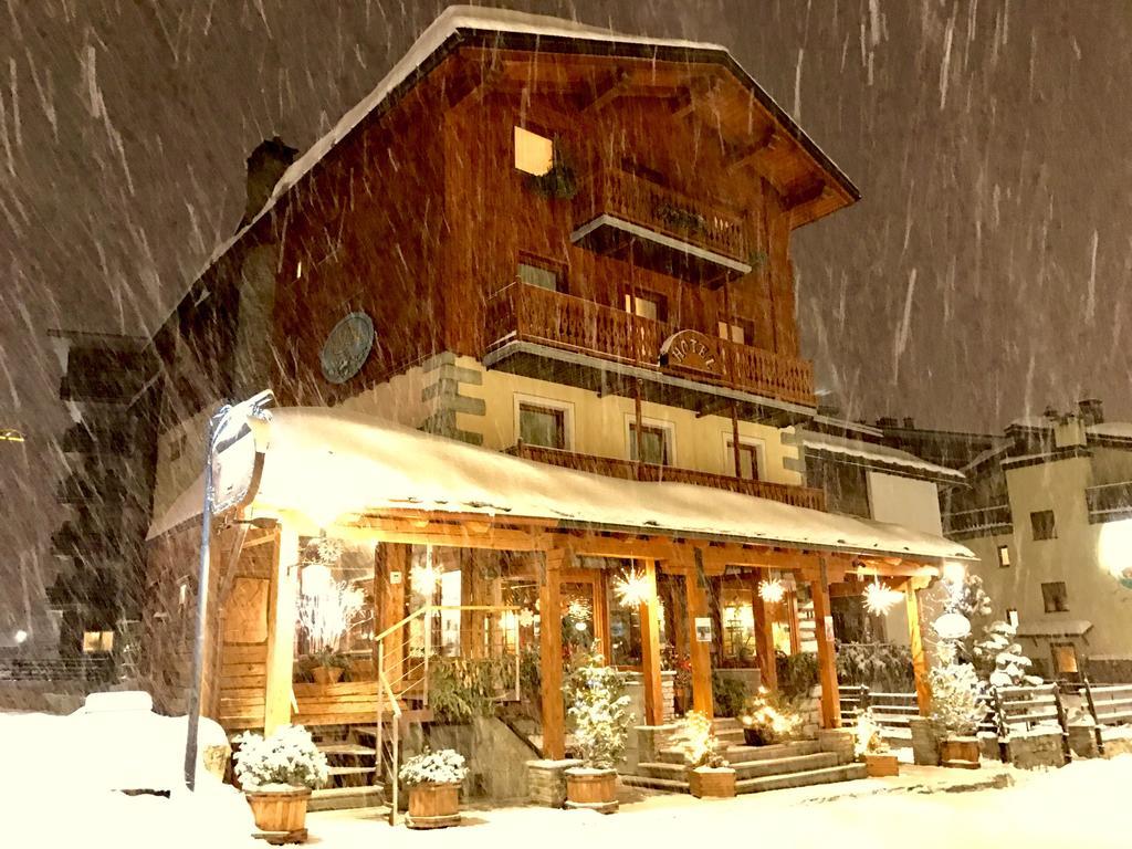 Hotel Mignon Breuil-Cervinia Exterior photo